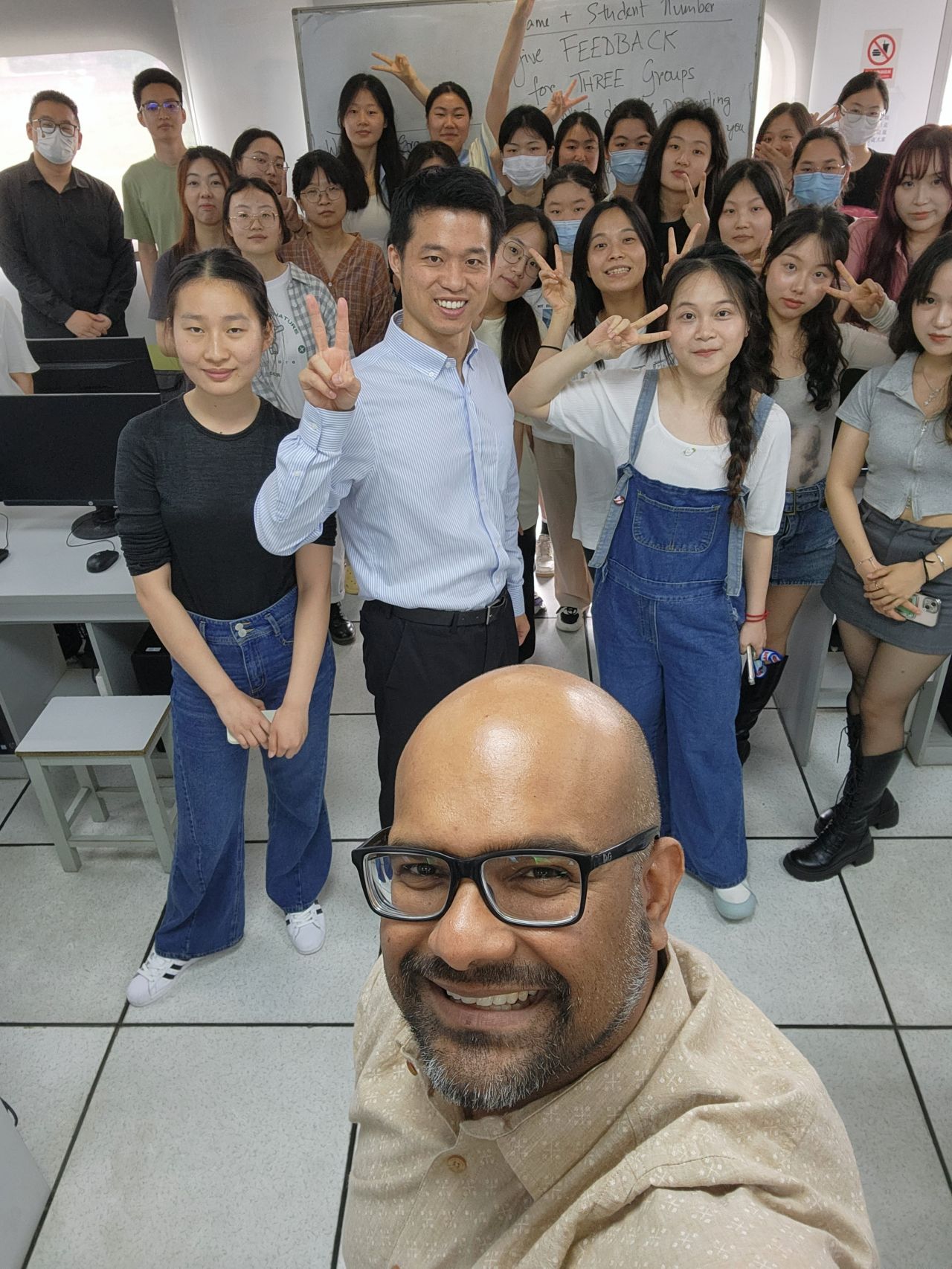 Dr. Mitra teaches Leadership & Innovation at Shanghai Polytechnic University